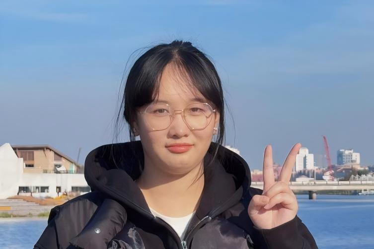 <b>俞婷【2022-2023学年“十佳学习标兵”】</b>