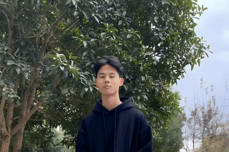 <b>卢则丹【2022-2023学年“十佳学习标兵”】</b>