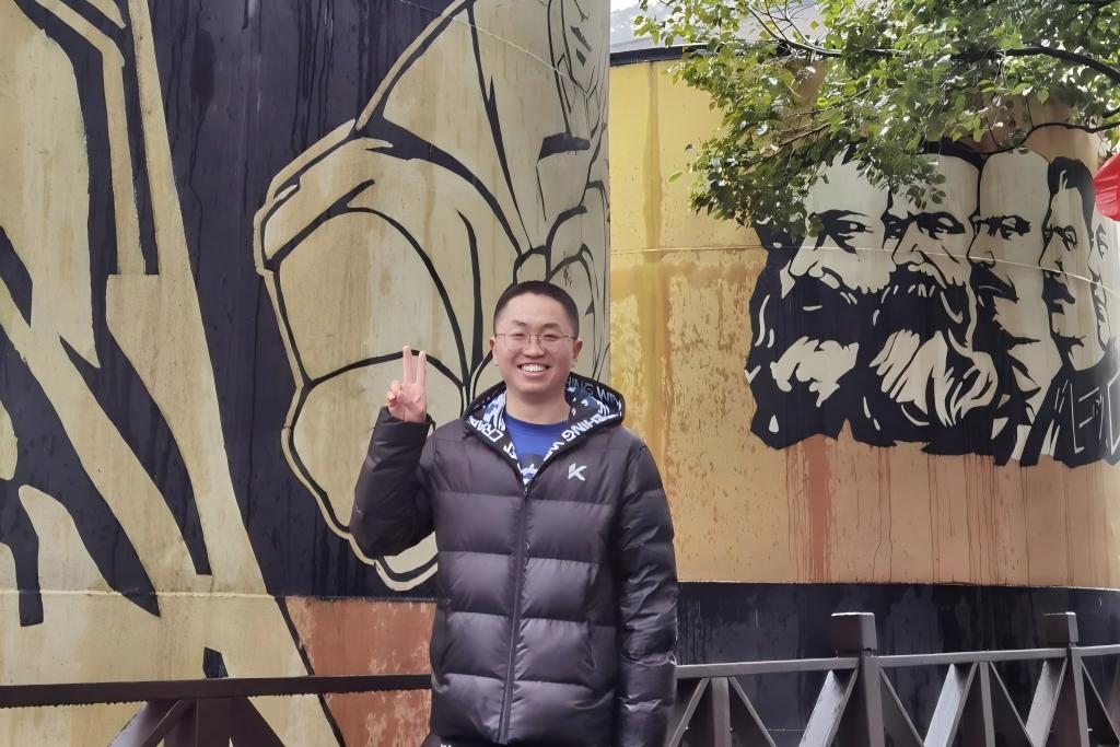 <b>徐腾【2022-2023学年“十佳学习标兵”】</b>