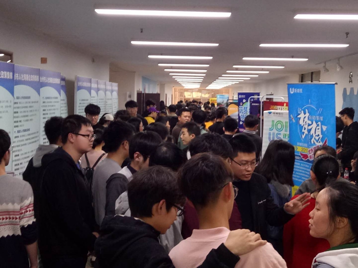 http://www.tzc.edu.cn/__local/8/1B/95/45960433F641080C28035535528_00D5613A_3A25D.jpg