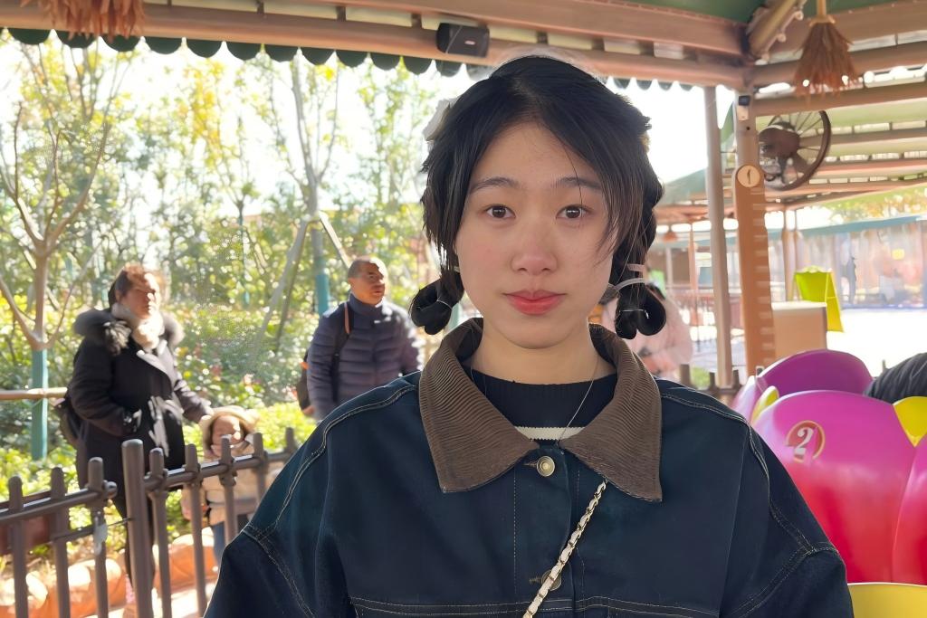 <b>张薇【2022-2023学年“十佳学习标兵”提名奖】</b>