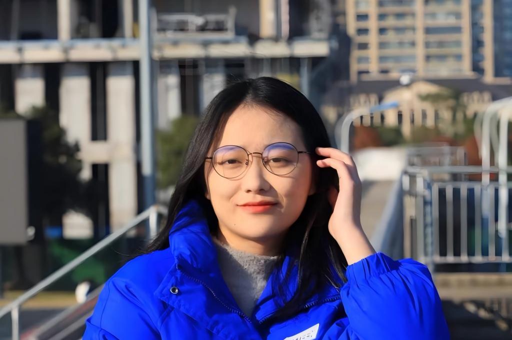 <b>陈照照【2022-2023学年“十佳学习标兵”】</b>